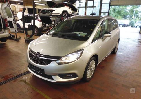 Opel Zafira, 2017