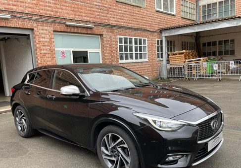 Infiniti, 2017
