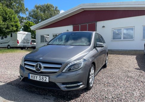 Mercedes-Benz B 180, 2015