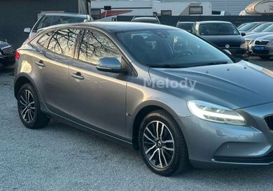 Volvo V40, 2018