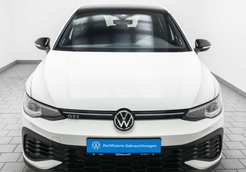 Volkswagen Golf, 2022