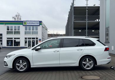 Volkswagen Golf, 2023