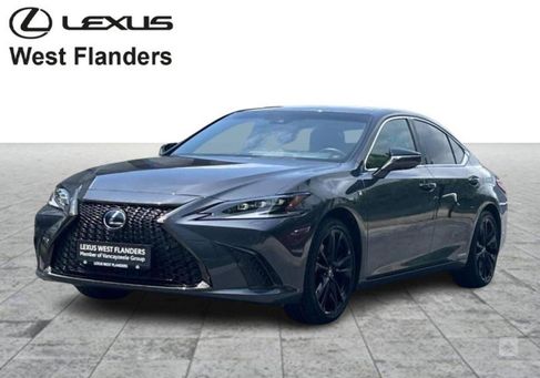 Lexus ES, 2022