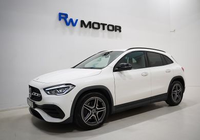 Mercedes-Benz GLA 200, 2021