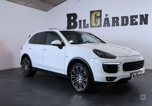 Porsche Cayenne, 2015