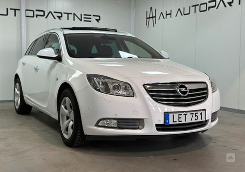 Opel Insignia, 2011