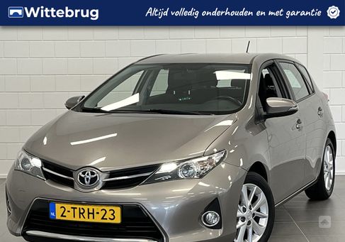 Toyota Auris, 2014