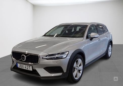 Volvo V60 Cross Country, 2023