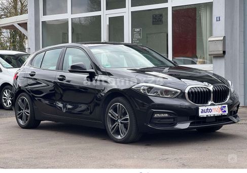 BMW 120, 2019