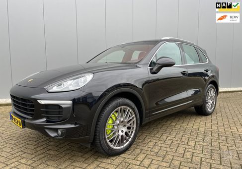 Porsche Cayenne, 2015