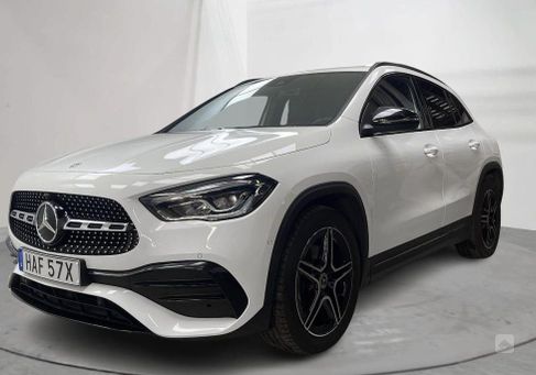 Mercedes-Benz GLA 200, 2023