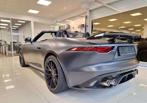 Jaguar F-Type, 2021