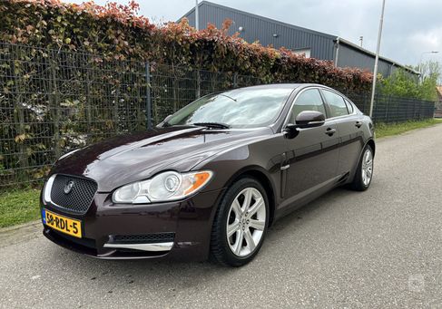 Jaguar XF, 2011