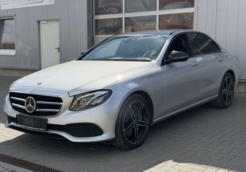 Mercedes-Benz E 400, 2019 3
