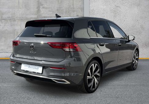 Volkswagen Golf, 2022
