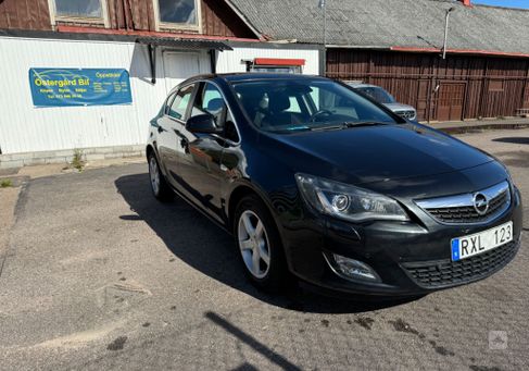 Opel Astra, 2012