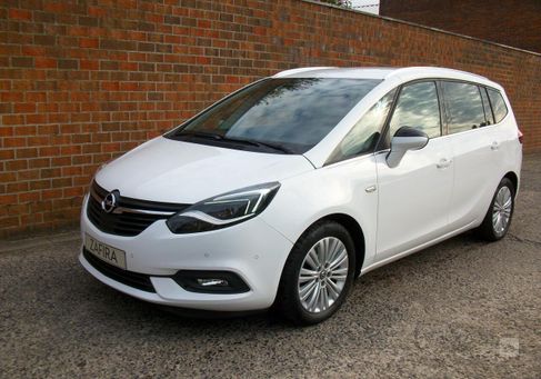 Opel Zafira, 2018