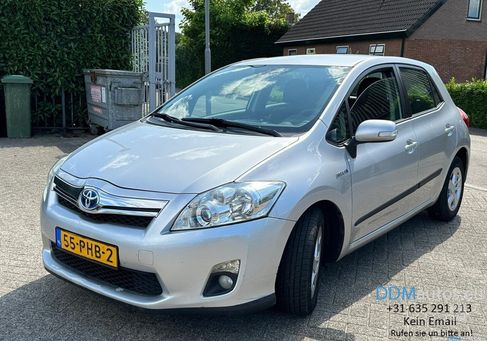 Toyota Auris, 2011