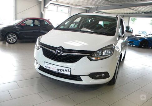 Opel Zafira, 2017