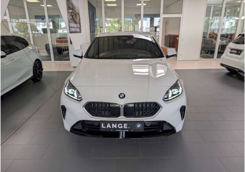 BMW 120, 2024 2