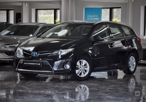 Toyota Auris Touring Sports, 2014