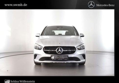 Mercedes-Benz B 180, 2025