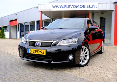 Lexus CT 200h, 2013