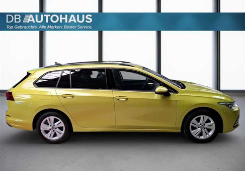 Volkswagen Golf, 2024