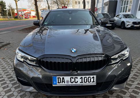 BMW 318, 2020