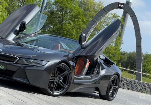 BMW i8, 2018