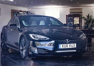 Tesla Model S, 2017