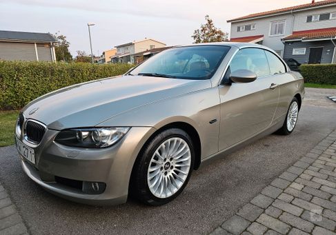 BMW 325, 2008