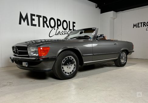 Mercedes-Benz SL 560, 1987