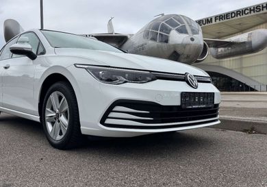 Volkswagen Golf, 2022