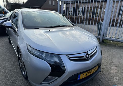 Opel Ampera, 2012