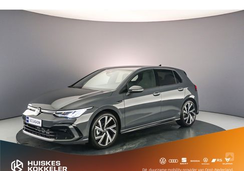 Volkswagen Golf, 2024