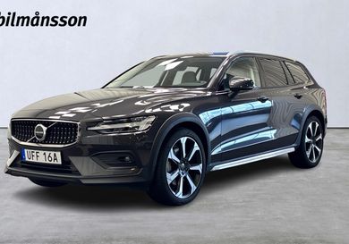 Volvo V60 Cross Country, 2023