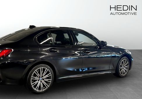 BMW 330, 2021 2