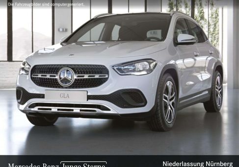 Mercedes-Benz GLA 200, 2022 2