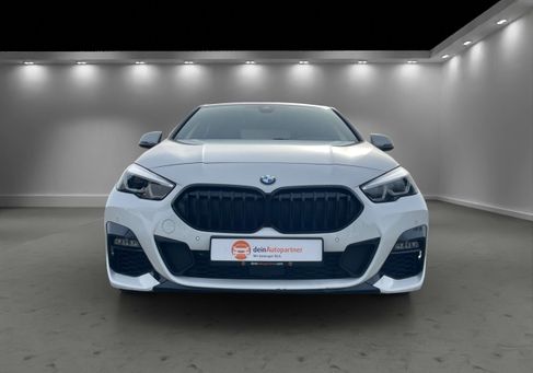 BMW 218, 2023