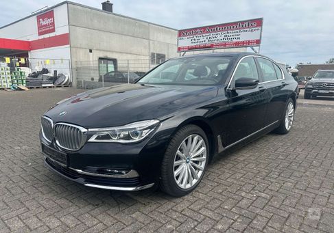 BMW 740, 2017