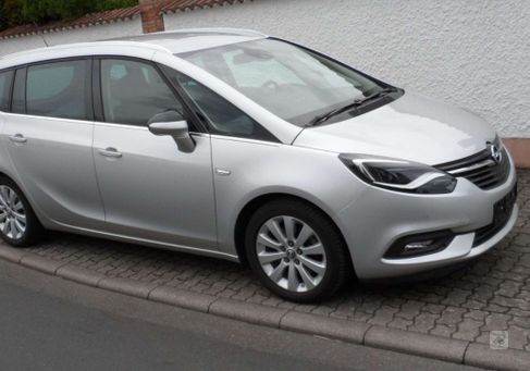 Opel Zafira, 2019