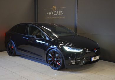Tesla Model X, 2016