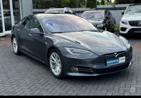 Tesla Model S, 2017