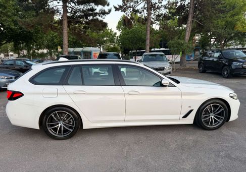 BMW 520, 2022 3