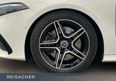 Mercedes-Benz A 250, 2023 3