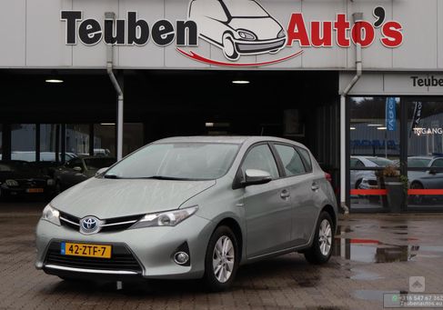 Toyota Auris, 2013