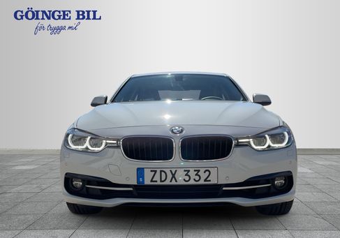 BMW 330, 2018