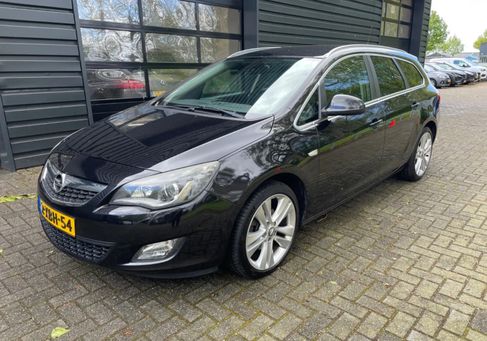 Opel Astra, 2011