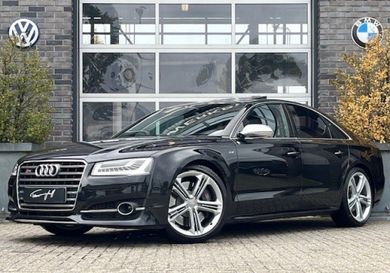 Audi S8, 2015